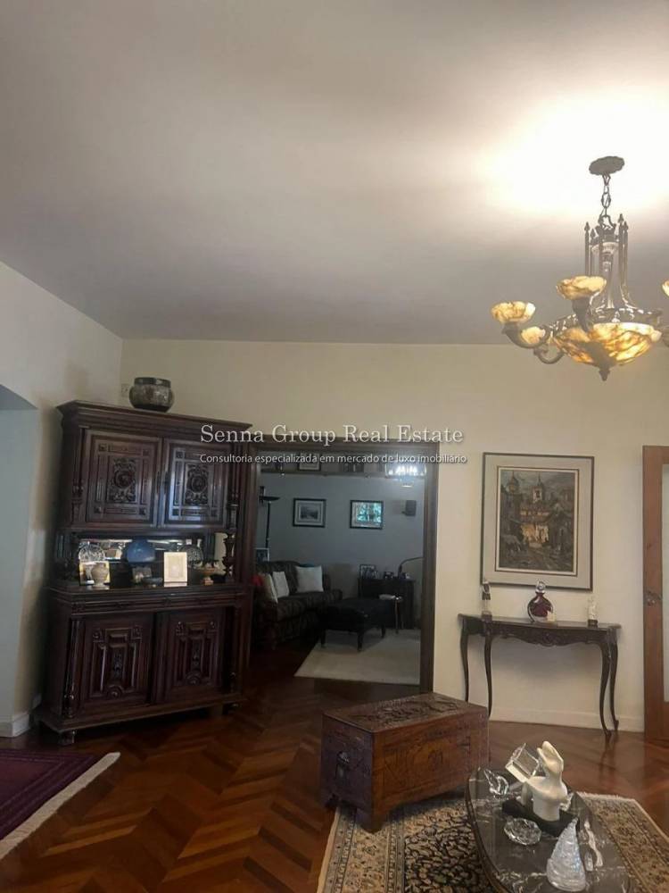 Casa à venda na Avenida PacaembuPacaembu - casa-pacaembu-sao-paulo-100247-10.jpeg