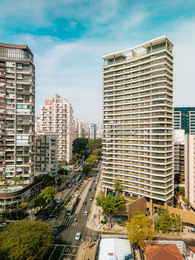 Apartamento à venda na Avenida AgamiMoema - 999-apartamento-moema-sao-paulo-143642-0.jpg