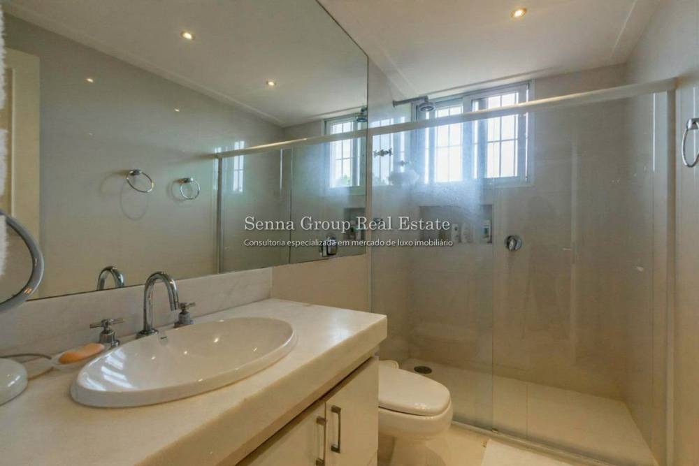 Casa à venda na Avenida Lopes de AzevedoJardim Guedala - 999-casa-jardim-guedala-sao-paulo-155418-1.jpeg
