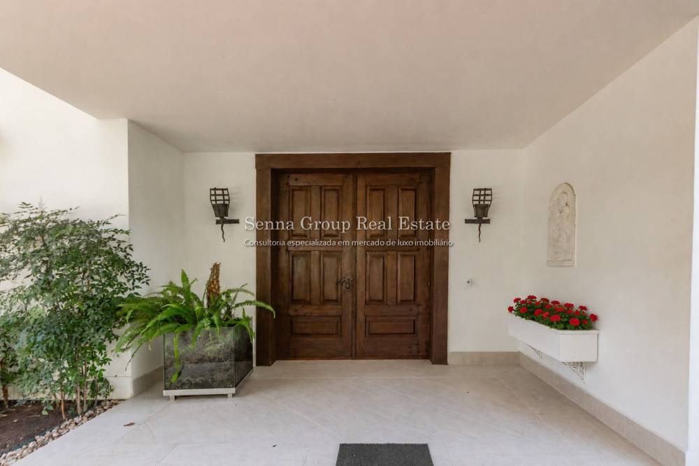 Casa à venda na Avenida Lopes de AzevedoJardim Guedala - 999-casa-jardim-guedala-sao-paulo-155418-3.jpeg