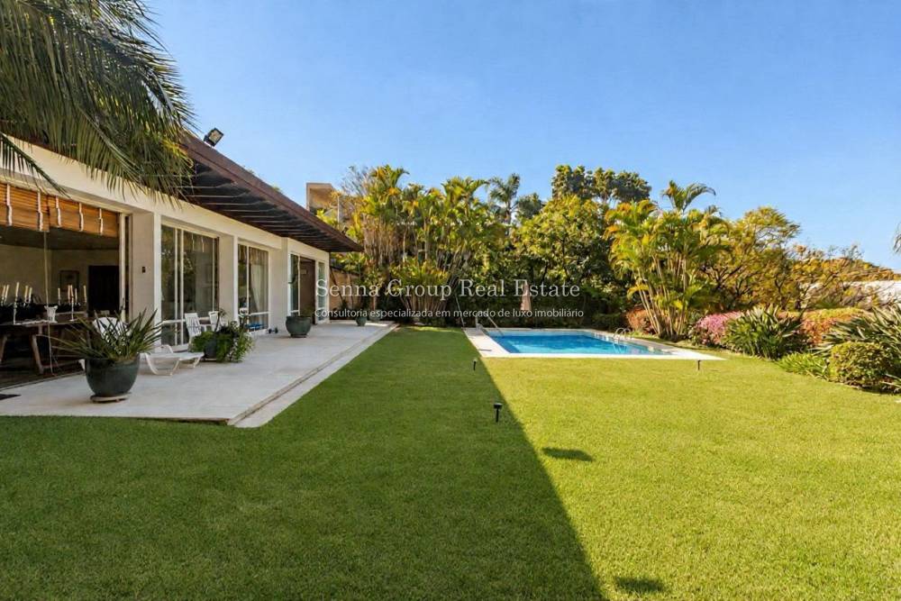 Casa à venda na Avenida Lopes de AzevedoJardim Guedala - 999-casa-jardim-guedala-sao-paulo-155420-18.jpeg