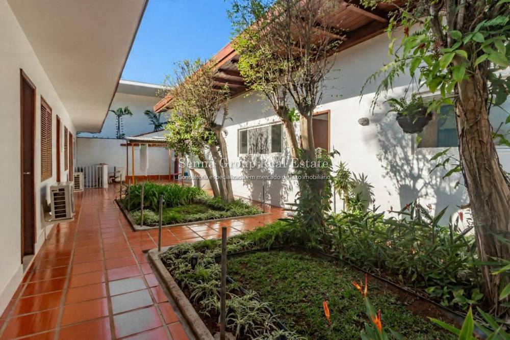 Casa à venda na Avenida Lopes de AzevedoJardim Guedala - casa-jardim-guedala-sao-paulo-155356-9.jpeg